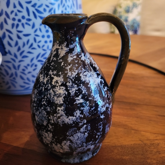 Bundle add on item: mini bud vase /oil pour bottle blue small - Picture 4 of 7